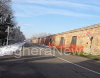 CERTOSA 23/01/2015: In via di ultimazione il consolidamento delle mura di cinta della Certosa. I 5 contrafforti in ferro ora vengono rivestiti in mattoni