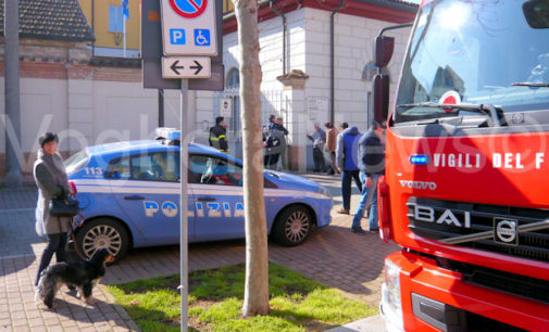 VOGHERA 27/03/2015: “C’è una bomba in Comune” (FOTO VIDEO). Telefonata al 113. Evacuata la sede all’ex caserma. In corso le verifiche. In mattinata anche un allarme rapina