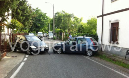 VOGHERA 12/06/2015: Scontro frontale. Chiusa strada Grippina