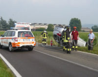 VOGHERA 10/06/2015: Auto esce di strada e si ribalta. Feriti due ragazzi