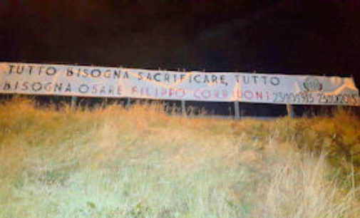 PAVIA 23/10/2015: Striscione di CasaPound per ricordare Filippo Corridoni