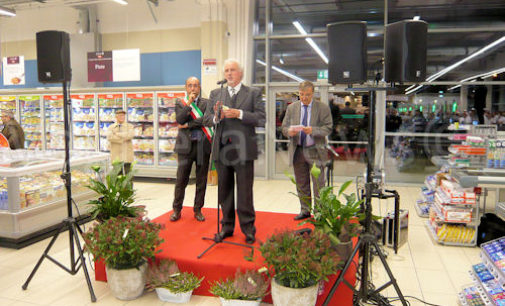 VOGHERA 11/11/2015: Convenienza, impegno sociale, qualità e sicurezza alimentare. Inaugurato oggi il nuovo supermercato Coop. Domani alle 7.30 l’apertura al pubblico