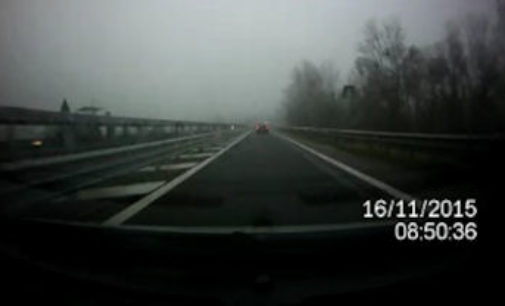 PAVIA 16/11/2015: Ancora pericoli nel tratto di Tangenziale Ovest laddove sbocca sulla Provinciale35. Anche oggi rischiato l’incidente (VIDEO&FOTO)