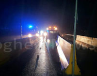 CORNALE 07/12/2015: Incidente nella notte. Il 56enne è morto sbattendo contro la barriera in cemento posta in mezzo alla sp206 a protezione del ponte