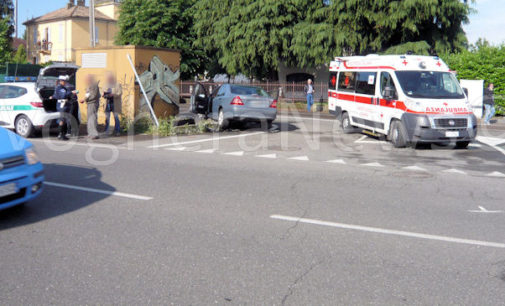 VOGHERA 12/05/2016: Incidente. Evitato lo scontro ma un’auto esce di strada. Donna colpita dal gas dell’air bag