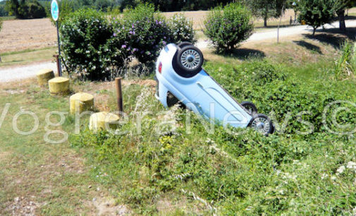 CORNALE 18/07/2016: Auto esce di strada e si ribalta nella scarpata