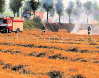 MONTESEGALE 05/07/2016: Incendio nel campo di grano. Spento dai pompieri aiutati dagli agricoltori con gli aratri. Intervento dei vigili del fuoco anche stamattina in un’abitazione di Voghera