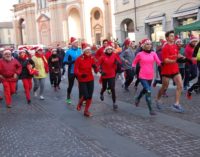 VOGHERA 26/12/2016: Successo per la corsa vogherese dei Babbo Natale