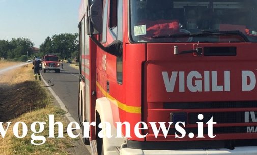 VOGHERA 18/07/2017: Giornata di emergenze per i pompieri Voghera (VIDEO). Fra incendi di campo, sospetti roghi dolosi in garage e richieste di intervento per la siccità nell’Alto Oltrepo