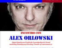 VOGHERA 03/12/2018: Alex Orlowski in città per spiegare come si condizionano le “masse”