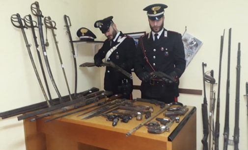 MONTU BECCARIA 21/01/2019: Fucili pistole e spade. I Carabinieri denunciano tre uomini per l’arsenale tenuto in casa