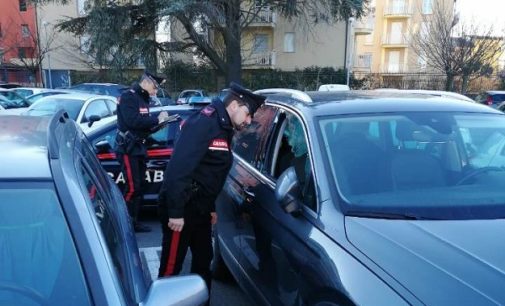 VOGHERA 10/01/2019: Razziava le auto in sosta. Carabinieri arrestano un 20enne senza fissa dimora
