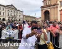 VOGHERA 01/09/2020: Elezioni. Salvini (per Garlaschelli) scalda la piazza Duomo. Votate Lega per evitare l’invasione degli immigrati