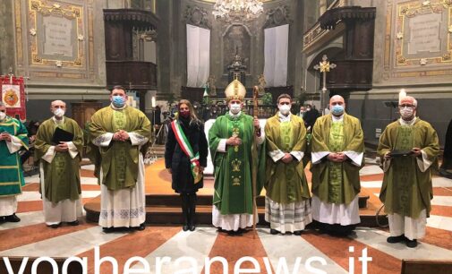 VOGHERA 08/02/2021: “Siamo qui per costruire con voi il bene comune”. Ieri i nuovi parroci sono stati accolti in Duomo. A loro e a mons Captini ed don Verri il grazie della Città e del Vescovo