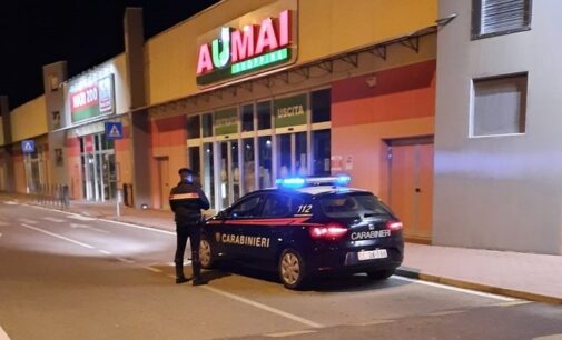 VOGHERA 18/03/2021: Ruba all’Umai e per fuggire travolge con l’auto il commesso che lo inseguiva. Arrestato 35enne