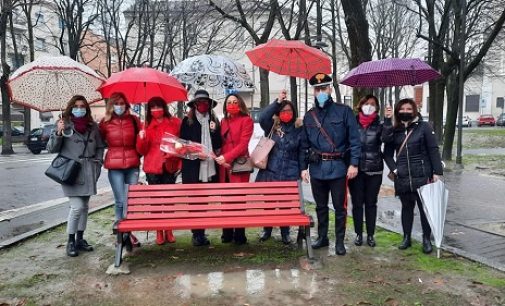 VOGHERA 26/11/2021: Giornata mondiale contro la violenza sulle Donne. Il Comune la celebra alla panchina rossa di Piazza Meardi