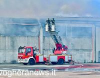 CASEI GEROLA PAVIA PROVINCIA 24/05/2022: Incendio al capannone industriale di Casei. L’appello dei Vigili del Fuoco: “Servono sedi adeguate. Più uomini. E più mezzi”