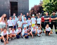 VOGHERA 22/07/2024: I bambini del Summer Camp della Croce Rossa in visita alla caserma dei vigili del fuoco