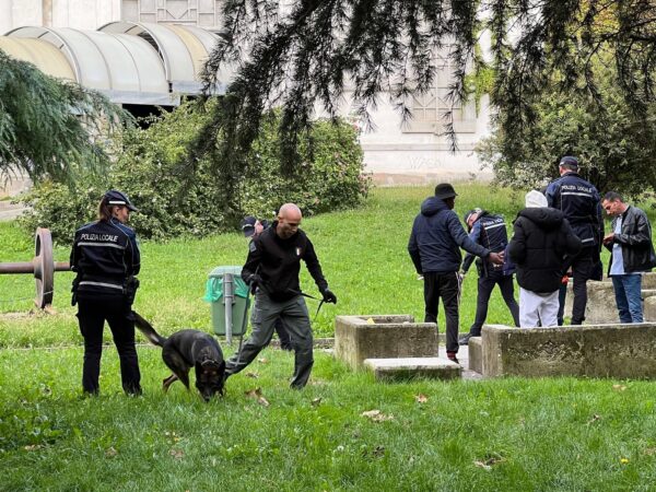 Polizia Vigili Polfer controlli stazione 9 10 2024