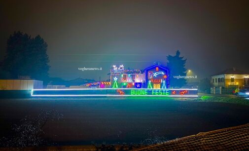 VOGHERA 20/12/2024: Natale 2024. Non poteva mancare la casa super illuminata di via Piacenza