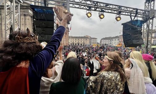 VOGHERA 12/03/2025: Gran successo di pubblico per il carnevale vogherese con i carri e le maschere