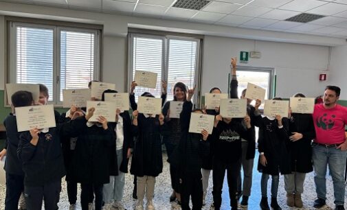 VOGHERA 17/03/2025: Alla Primaria “San Vittore” ancora lezioni di “educazione finanziaria”